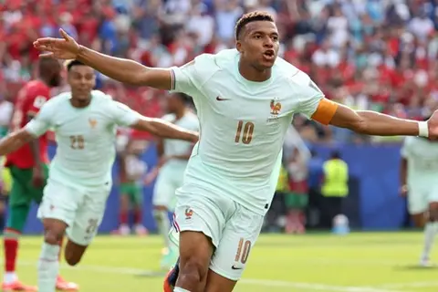 إنجازات فردية وجماعية.. 15 رقما قياسيا من فوز فرنسا على المغرب بكأس العالم